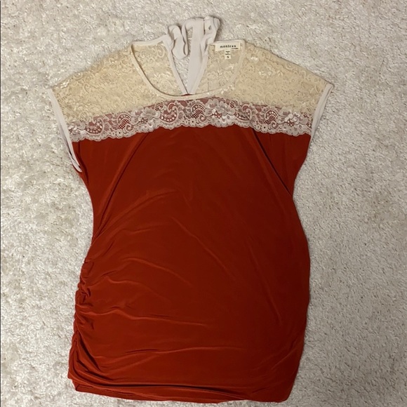 Monteau Tops - FWP Beautiful monteau lacy blouse